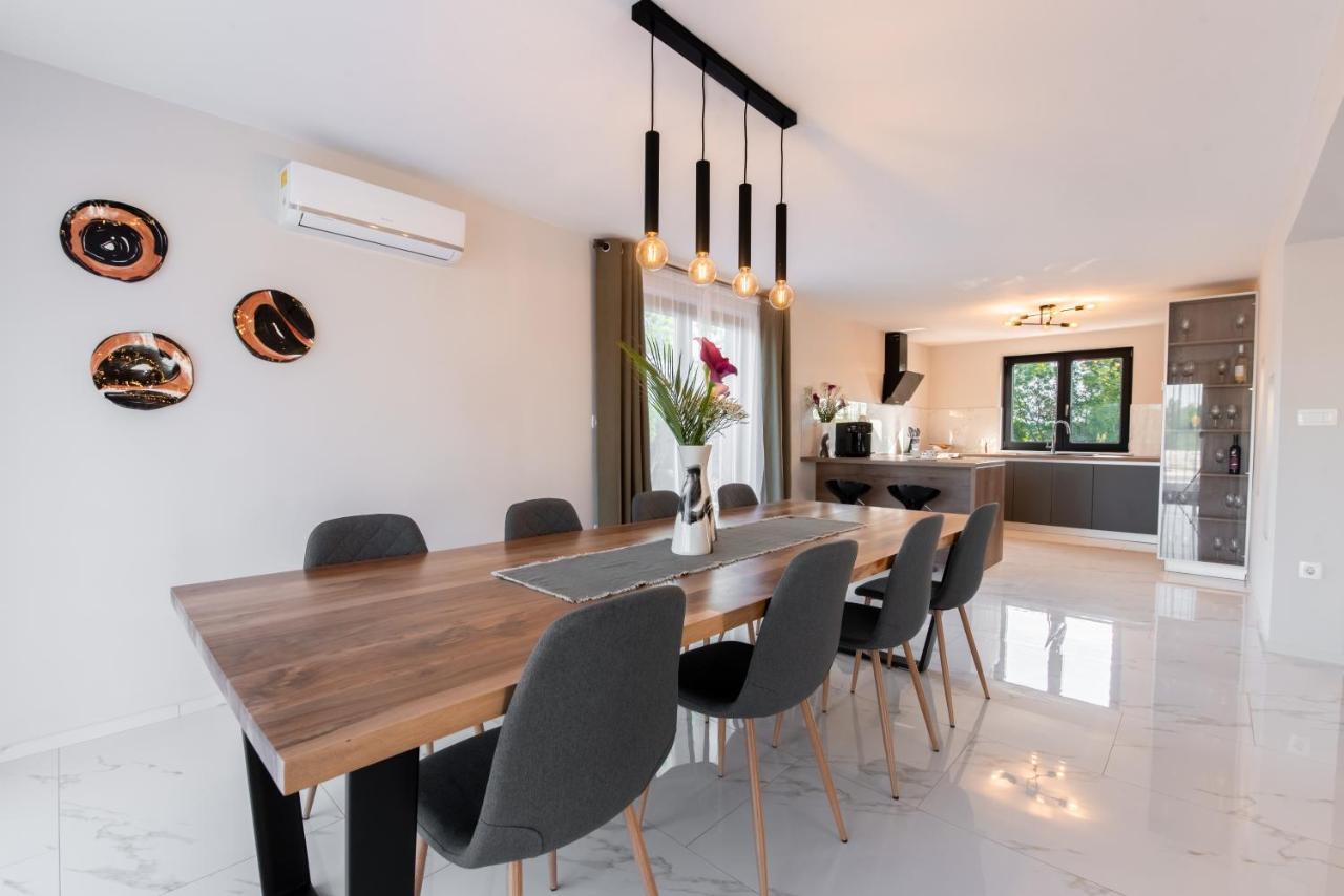 Villa Zara Santalezi Экстерьер фото