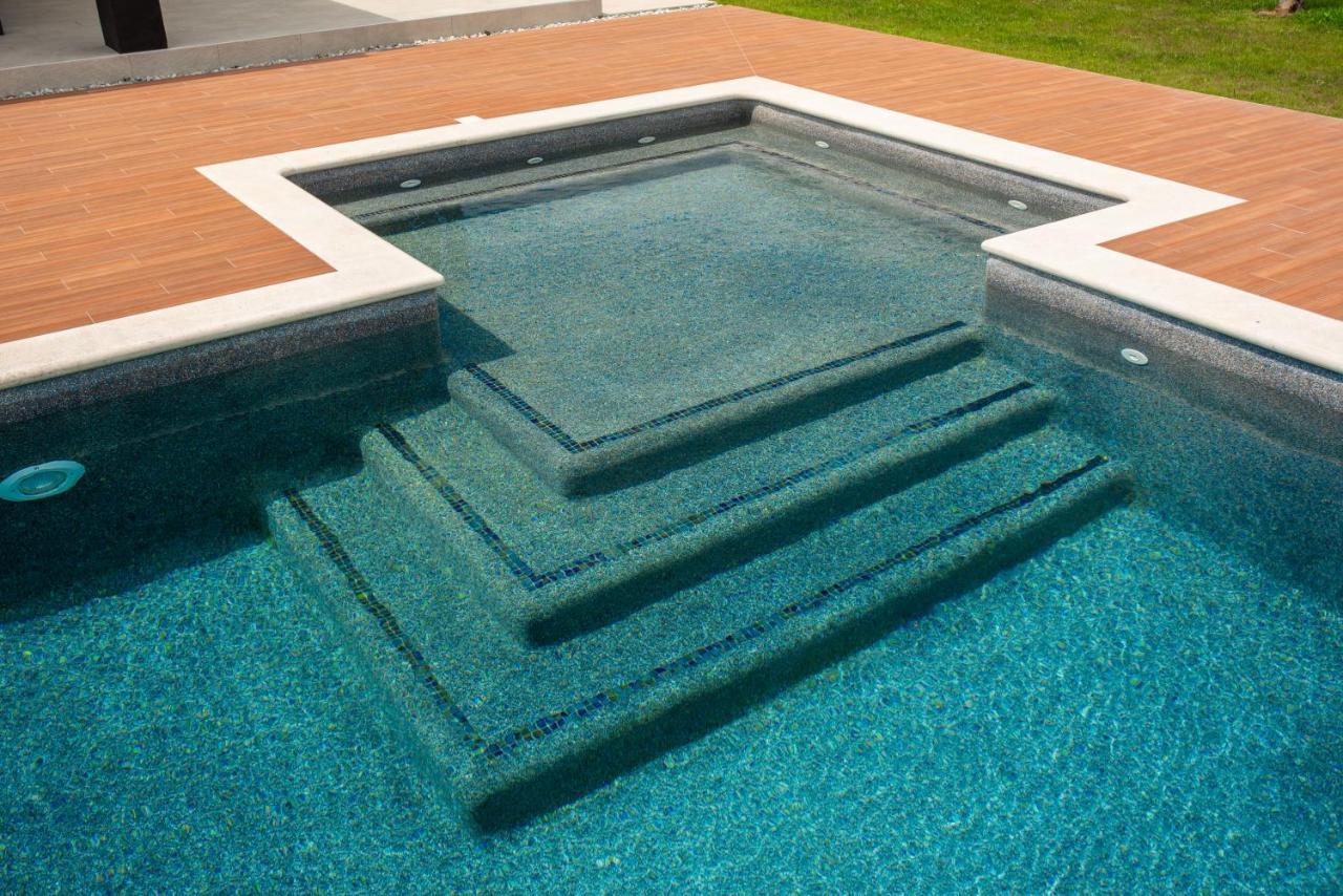 Villa Zara Santalezi Экстерьер фото